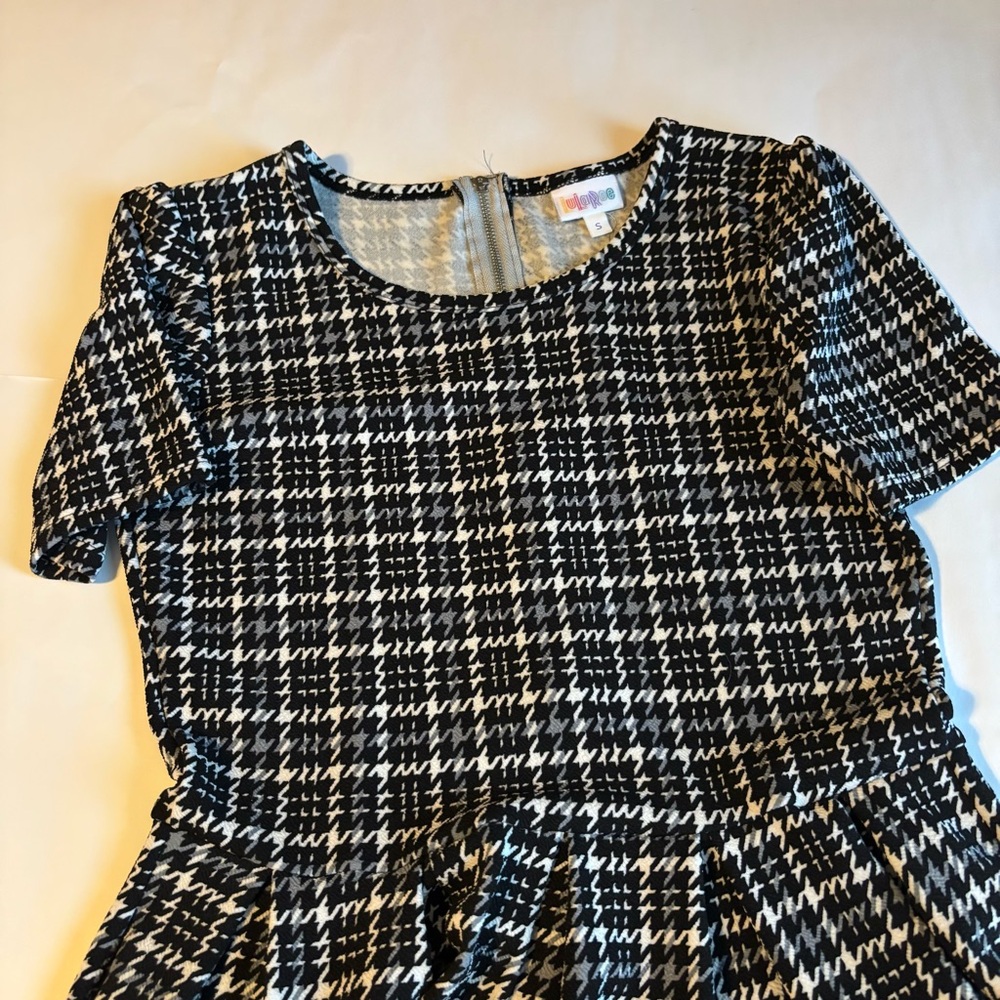 LuLaRoe Amelia Black and White Houndstooth Dress S